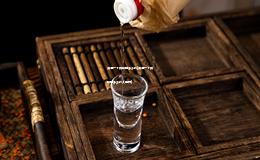 卖酒一个月能赚多少钱(卖酒一个月能赚多少钱人民币)