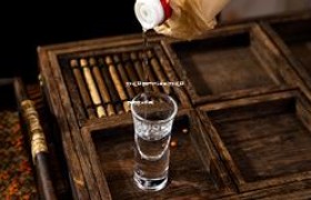 女儿红白酒属于什么香型(女儿红白酒的功效与作用)